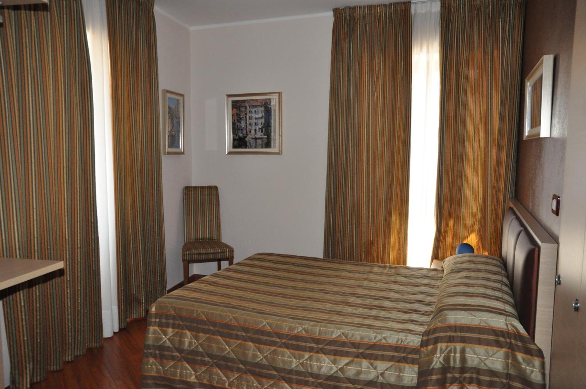 Dulcinea Hotel Múggia Exterior foto